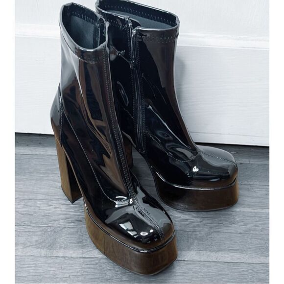 Princess Polly LIBBY PLATFORM Sock Boots BLACK Patent Size 9 New - Picture 2 of 12